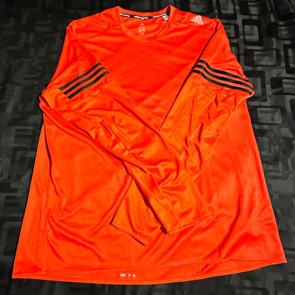 Adidas top